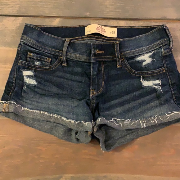Hollister denim shorts - Picture 1 of 3